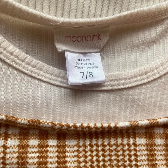 Size 7/8 - Picture 2 of 3